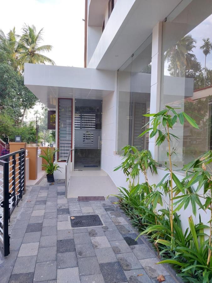 Hotel Mannat Residence Тривандрум Экстерьер фото