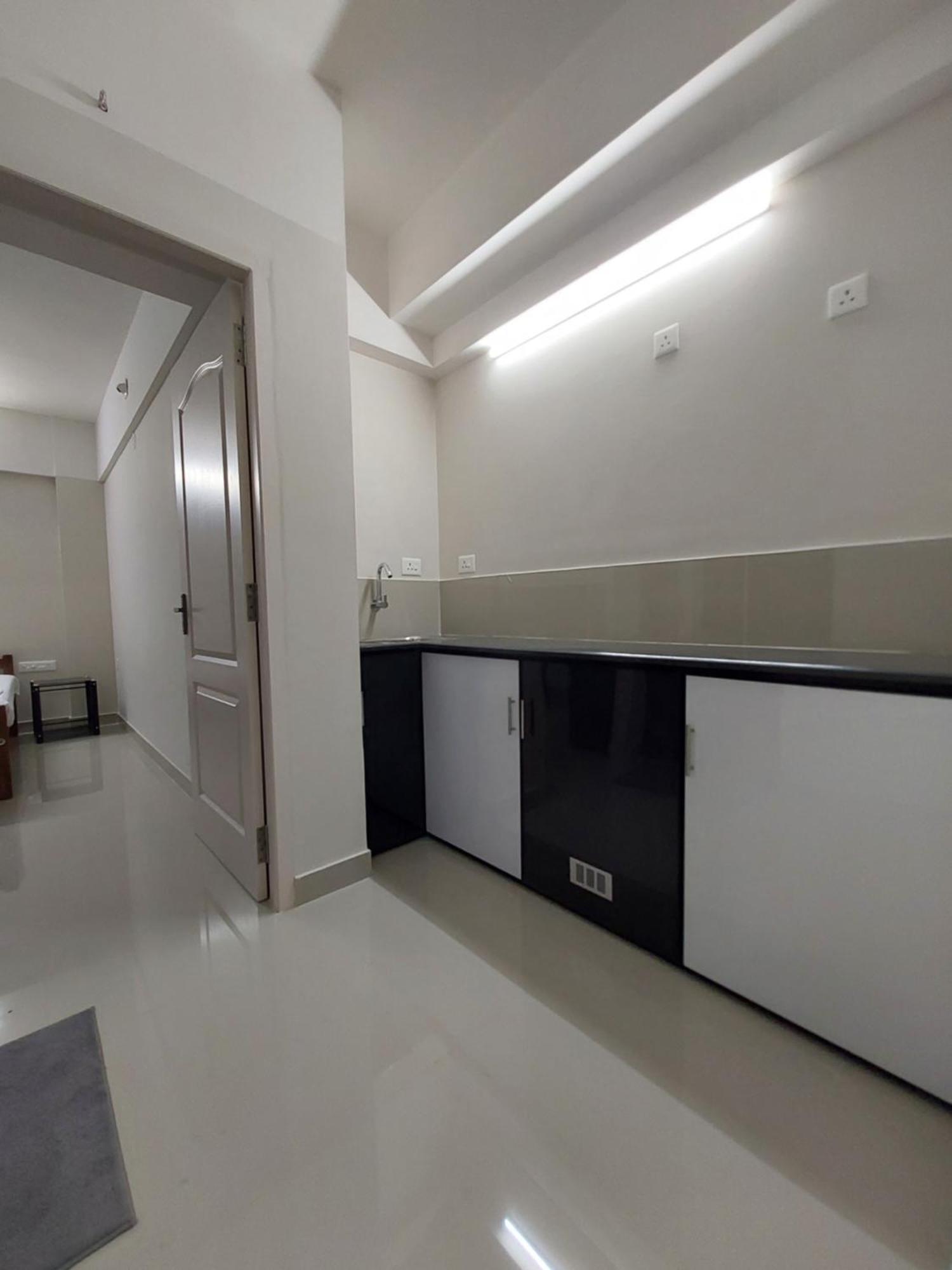 Hotel Mannat Residence Тривандрум Экстерьер фото